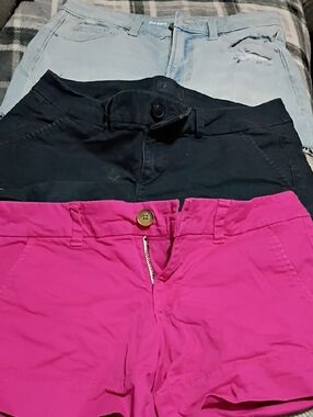 Bundle Of 3 Pairs Of Size 6 Shorts-d2